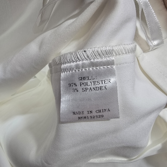 Superdown Alyssa Wrap Skort in White - Picture 9 of 10